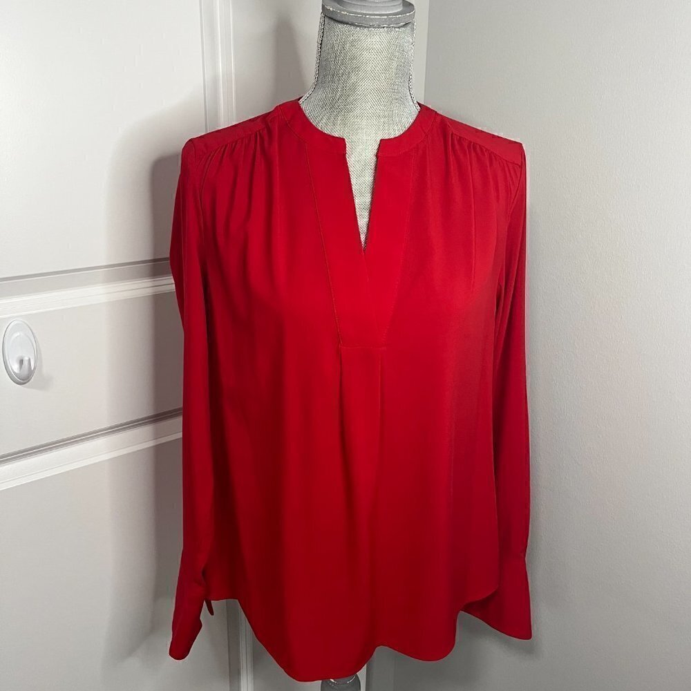 Calvin Klein Itai Pleat Shoulder Detail Blouse Red NWOT Size M - Picture 2 of 3
